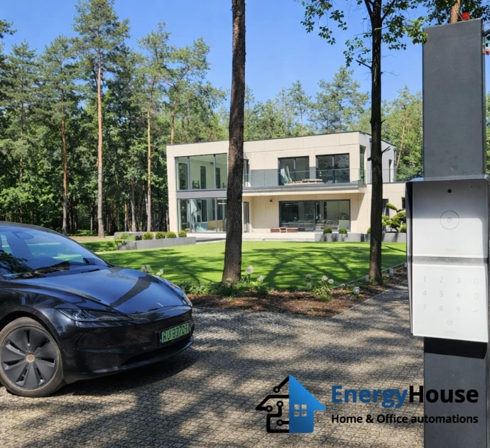 Dom jednorodzinny z instalacją LOXONE Smart Home – realizacja EnergyHouse